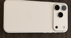 Mint
													Apple iPhone 17 Pro Max - Xfinity, Silver, 256 GB, A3257, photo 5 of 8