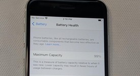 Good
													Apple iPhone SE 2nd Gen 2020 - Unlocked, White, 64 GB, A2275, photo 4 of 5