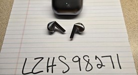 Used
													Samsung Galaxy Buds3 - Silver, photo 2 of 4