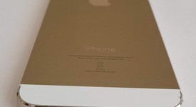 Good
													Apple iPhone 5S - Unlocked Non-US, Gold, 32 GB, A1530, photo 4 of 13