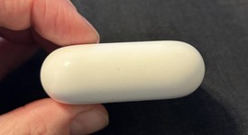 Used
													Apple AirPods Pro 2 - Lightning, photo 5 of 10