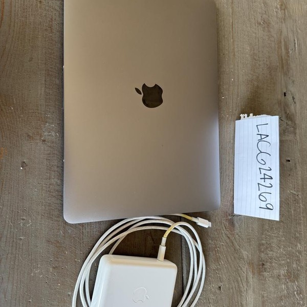 MacBook Pro 2019 - 13 inch - 128 GB, Gray, 8 GB, Intel Core i5
