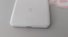 Fair
													Google Pixel 2 - Unlocked, White, 64 GB, Google Edition, photo 3 of 6