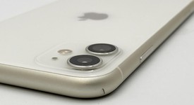 Fair
													Apple iPhone 11 - Unlocked, White, 64 GB, A2111, photo 4 of 8