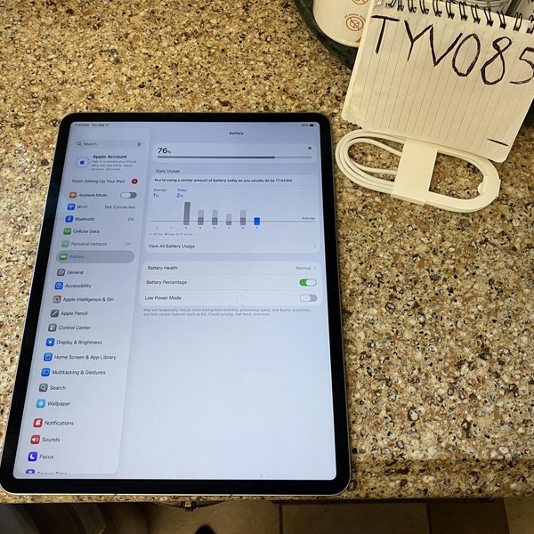 Apple iPad Air 13 inch (M3) 2025 - Unlocked, 128 GB, Gray