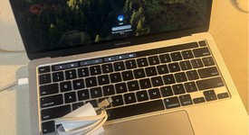 Good
													MacBook Pro 2020 - 13" - I5, Gray, 1 TB, 16 GB, photo 2 of 18