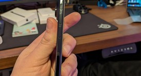 Mint
													Apple iPhone Air - Unlocked, Space Black, 256 GB, A3260, photo 5 of 15