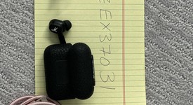 Used
													Marshall Motif  Earbuds - Black, photo 2 of 3