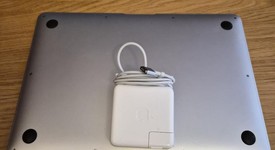 Good
													MacBook Air 2017 - 13" - I7, Silver, 128 GB, 8 GB, photo 2 of 12