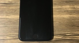 Good
													Apple iPhone SE 3rd Gen 2022 - T-Mobile, Midnight, 128 GB, A2595, photo 2 of 7