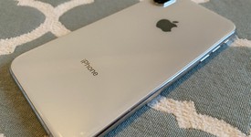 Good
													Apple iPhone Xs - Verizon, Silver, 64 GB, A1920, photo 2 of 8