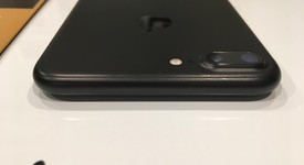 Good
													Apple iPhone 7 Plus - Verizon, Black, 32 GB, A1661, photo 5 of 5