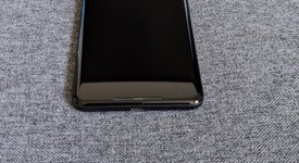 Good
													Google Pixel 2 XL - Unlocked, Black, 64 GB, Google Edition, photo 4 of 6