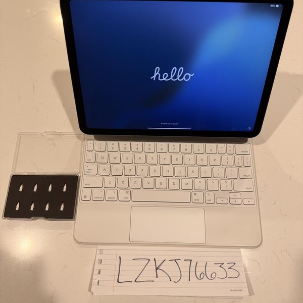 Apple iPad Air 5th Gen - Wi-Fi, 64 GB, Purple, A2588