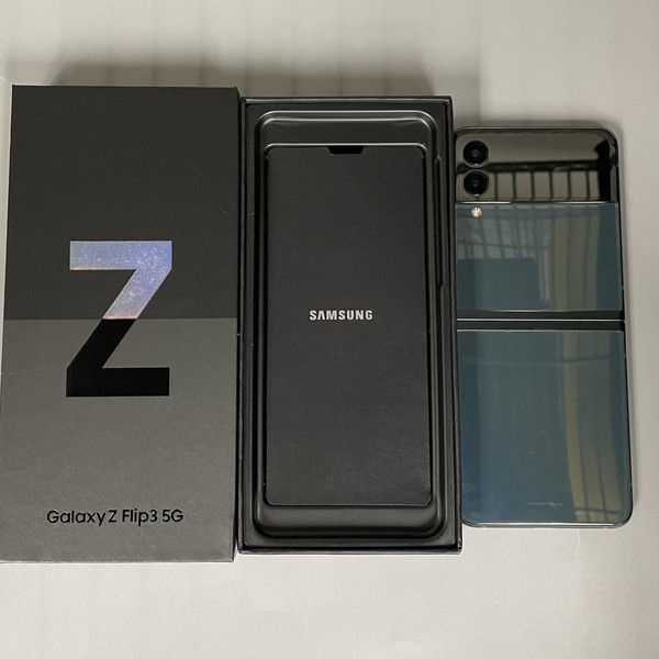 Samsung Galaxy Z Flip3 5G - Unlocked, 256 GB, Green, 8 GB, SM-F711U1