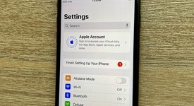 Mint
													Apple iPhone SE 3rd Gen 2022 - Unlocked, Midnight, 128 GB, A2595, photo 3 of 11