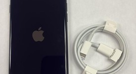 Mint
													Apple iPhone SE 3rd Gen 2022 - Unlocked, Midnight, 64 GB, A2595, photo 2 of 9
