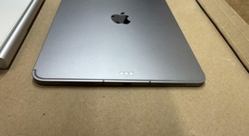 Mint
													Apple iPad Air 11" (M3) 2025 - Unlocked, Gray, 128 GB, A3267, photo 4 of 10