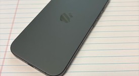 Mint
													Apple iPhone 17 - Unlocked, Black, 256 GB, A3258, photo 4 of 8