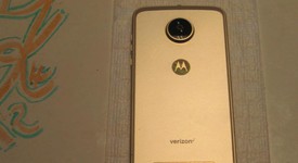 Good
													Moto Z2 Play - Verizon, Gold, 32 GB, 3 GB, photo 4 of 5