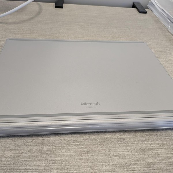 Microsoft Surface Book 3 - 256 GB, 8 GB, Intel Core i5, 13.5 inch, International