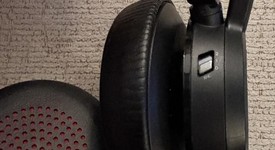 Used
													Poly Voyager Headphones, photo 4 of 4