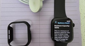 Mint
													Apple Watch Series 10 42mm - AT&T, Black, A3001 - Cellular, Aluminum, photo 3 of 10
