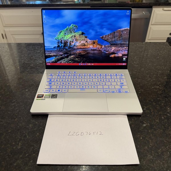 Asus ROG Zephyrus G14 (2024) GA403U - 1 TB, White, 16 GB, AMD Ryzen 9