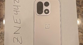 Mint
													OnePlus 15 - Unlocked, Ultra Violet, 512 GB, 16 GB, photo 5 of 8