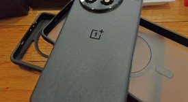 Mint
													OnePlus 13 - Unlocked, Black Eclipse, 512 GB, 16 GB, photo 4 of 10