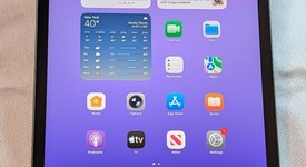 Good
													Apple iPad 8th Gen - Wi-Fi, Gray, 32 GB, A2270, photo 1 of 4