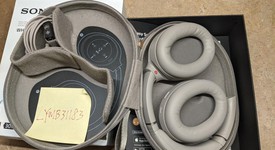 Used
													Sony WH-1000XM4 - Silver, photo 1 of 11