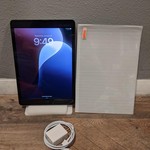 Good Apple iPad 9th Gen - Wi-Fi, Gray, 64 GB, A2602