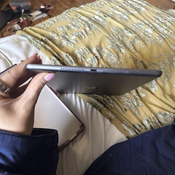 Apple iPad 9th Gen - Wi-Fi, 64 GB, Gray, A2602