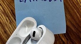 Used
													Apple AirPods Pro 1st Gen - Wireless Case, photo 1 of 7