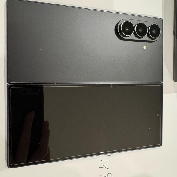 Samsung Galaxy Z Fold7 - Unlocked, 256 GB, Jetblack, 12 GB, SM-F966U1