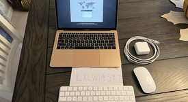 Good
													MacBook Air 2019 - 13" - I5, Gold, 128 GB, 8 GB, photo 2 of 16