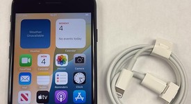 Mint
													Apple iPhone SE 3rd Gen 2022 - Unlocked, Midnight, 64 GB, A2595, photo 2 of 9