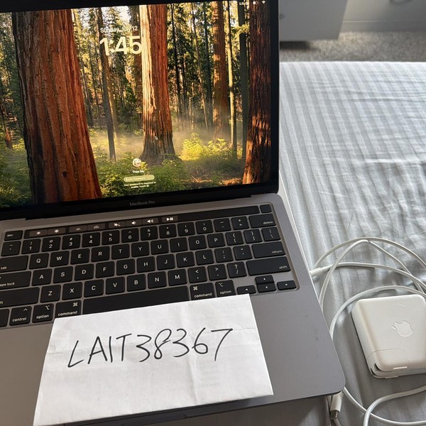 MacBook Pro 2020 - 13 inch - 256 GB, Gray, 8 GB, Intel Core i5