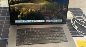 Good
													MacBook Pro Late 2023 (M3) - 16" - Apple M3 Pro 12-core, Black, 512 GB, 18 GB, 18-core GPU, photo 1 of 9