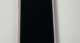 Good
													Apple iPhone SE 1st Gen 2016 - Unlocked, Rose Gold, 64 GB, A1662, photo 2 of 7