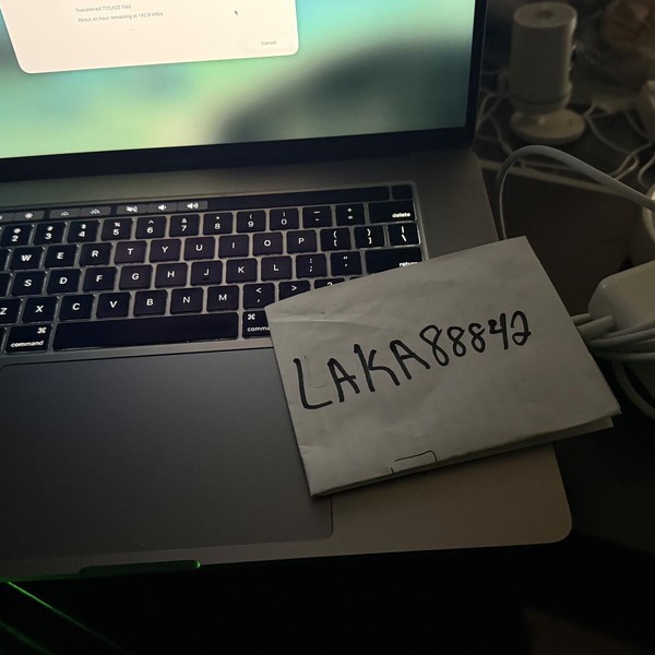MacBook Pro 2019 - 16 inch - 1 TB, Silver, 32 GB, Intel Core i9