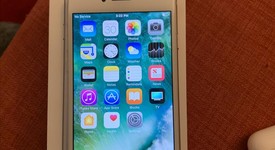 Mint
													Apple iPhone 7 - AT&T, Silver, 32 GB, A1660, photo 1 of 6