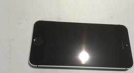 Fair
													Apple iPhone SE 1st Gen 2016 - AT&T, Grey, 16 GB, A1662, photo 3 of 11