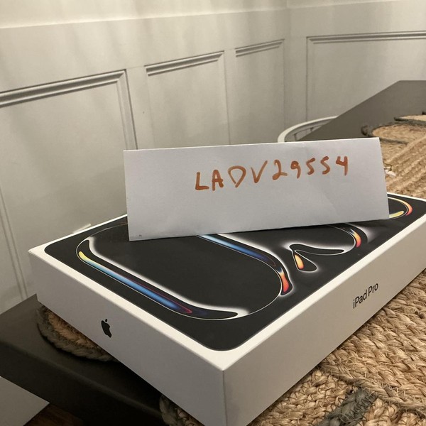 Apple iPad Pro 13 inch (M5) 2025 - Wi-Fi, 256 GB, Space Black, Apple M5 9-Core, A3360, Standard Glass