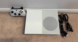 Good
													Xbox One S (2016) - White, 2 TB, photo 3 of 3