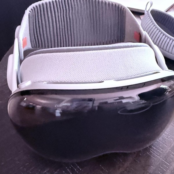 Apple Vision Pro - 256 GB