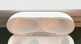Used
													Apple AirPods Pro - Wireless Case, photo 2 of 6