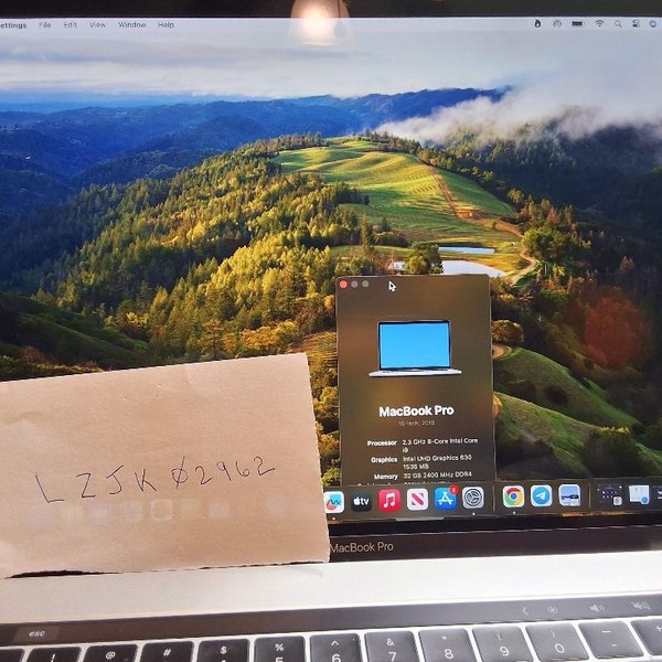 MacBook Pro 2019 - 15 inch - 1 TB, Silver, 32 GB, Intel Core i9