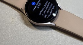 Good
													Samsung Galaxy Watch5 - Unlocked, Gold, 40mm, photo 5 of 6